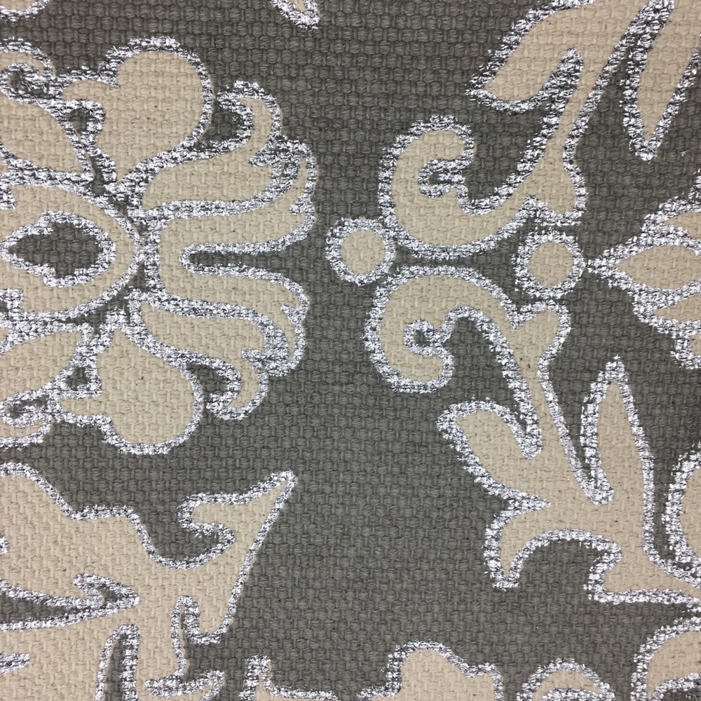 Thro Home Grey Cream Silver Metallic With Tassels Accent Rug